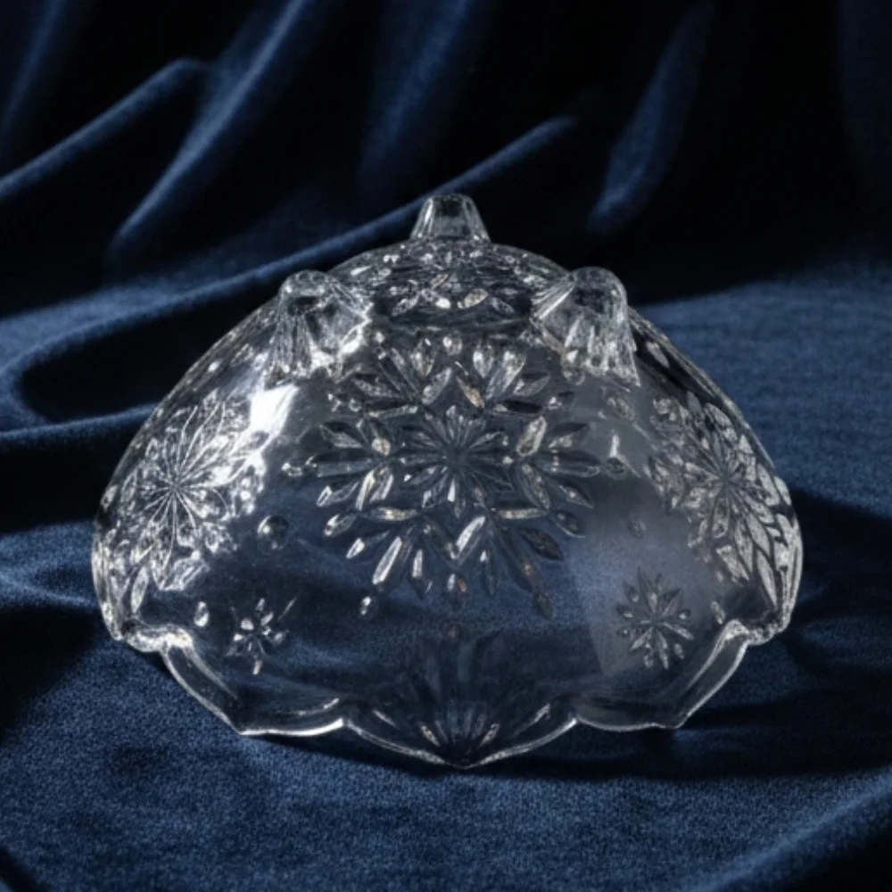Vintage Mikasa 6" Footed Crystal Snowflake Bowl - Picture 6 of 9